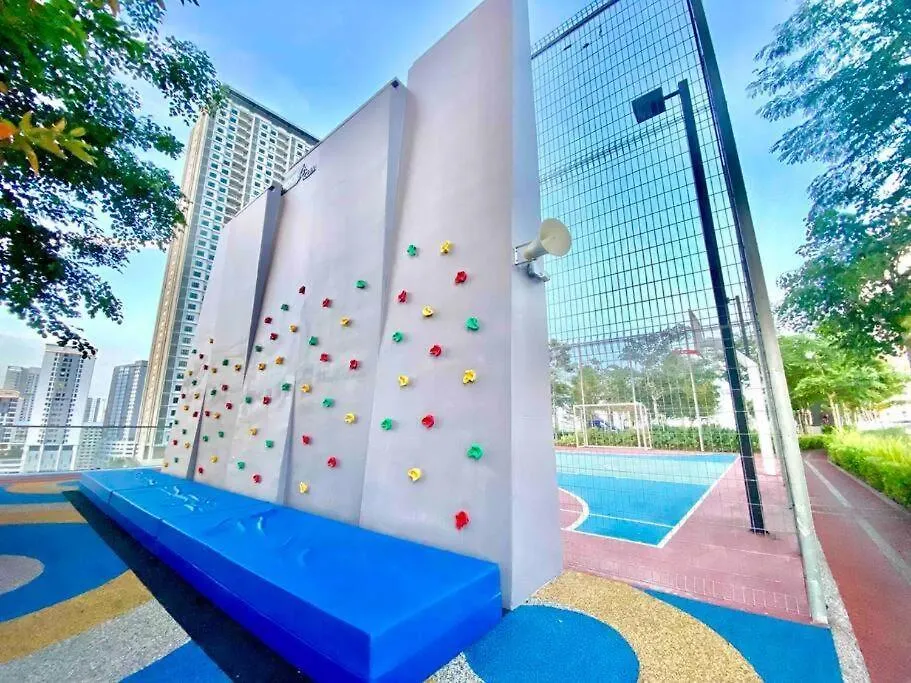 Georgetown Penang - Skyline At Urban Suites - Affordable-Luxury-Cozy Stays With Sea And City Views Jelutong Apartment