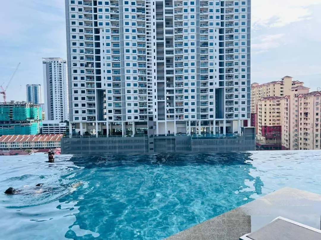 Georgetown Penang - Skyline At Urban Suites - Affordable-Luxury-Cozy Stays With Sea And City Views Jelutong Malaysia