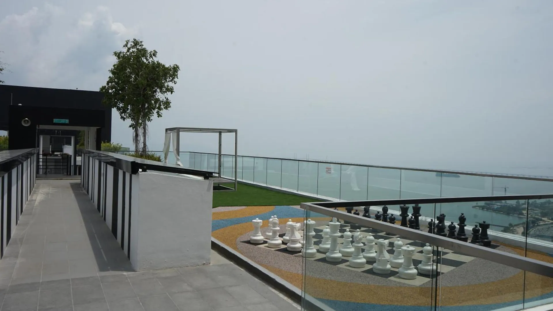 Georgetown Penang - Skyline At Urban Suites - Affordable-Luxury-Cozy Stays With Sea And City Views Jelutong Malaysia