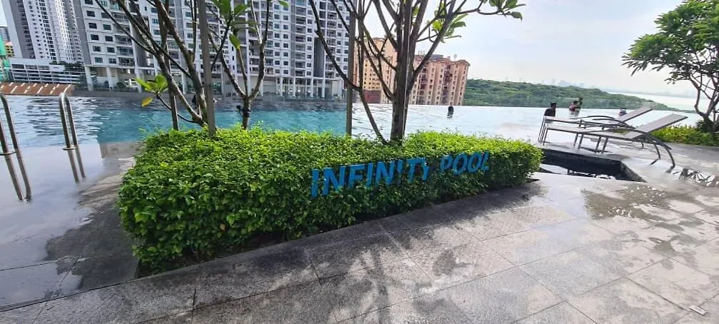 Georgetown Penang - Skyline At Urban Suites - Affordable-Luxury-Cozy Stays With Sea And City Views Jelutong Malaysia