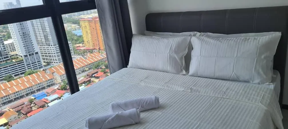 Georgetown Penang - Skyline At Urban Suites - Affordable-Luxury-Cozy Stays With Sea And City Views Jelutong Apartment